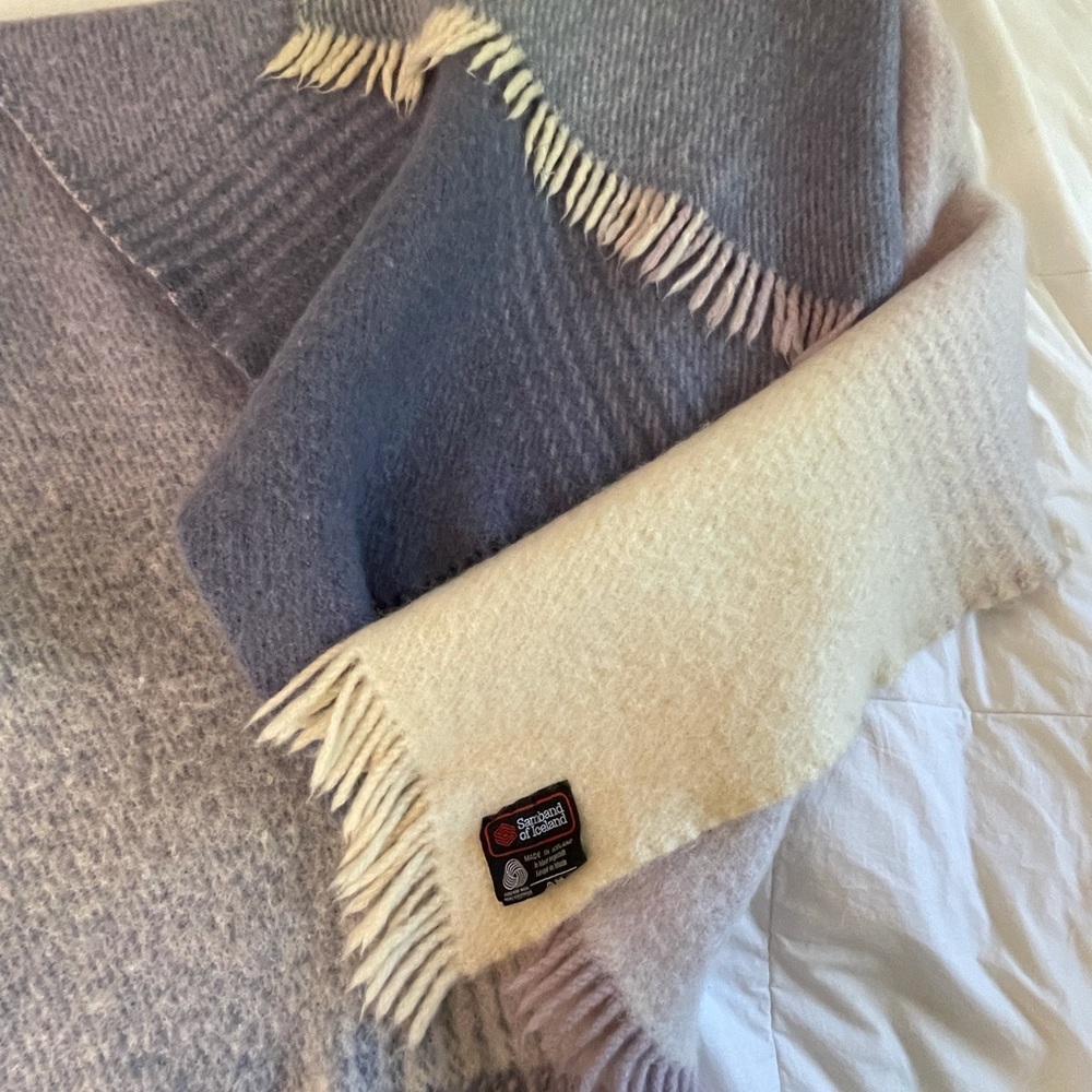 Samband of Iceland Wool Throw Blanket - Picture 7 of 8